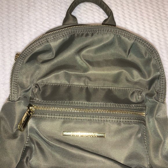 small backpack - Picture 3 of 6